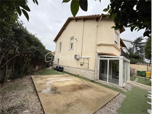 maison de ville à la vente -   84000  AVIGNON, surface 208 m2 vente maison de ville - UBI448891301